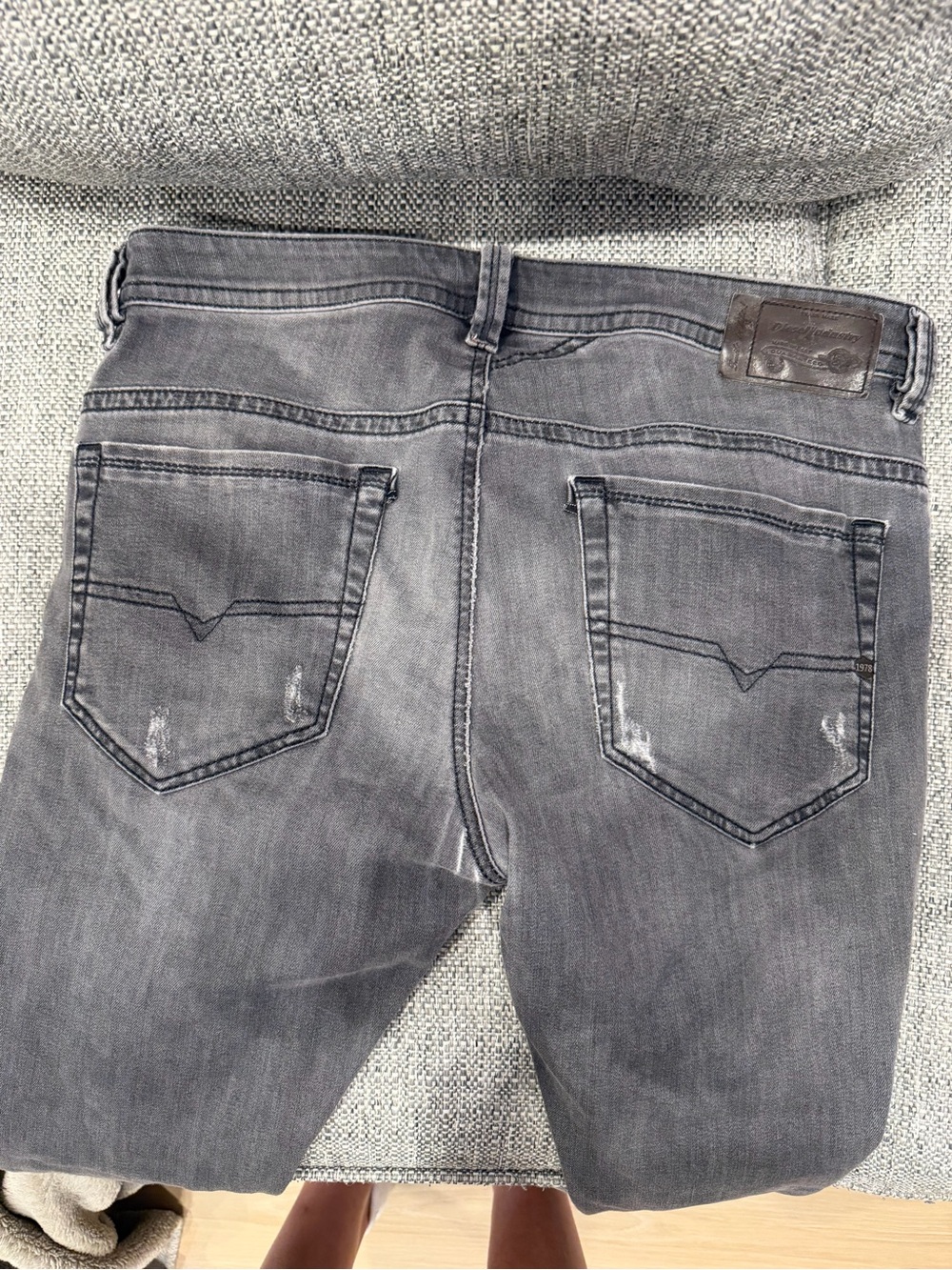 Diesel Men's Black/Grey Skinny Distressed Jeans - Picture 4 of 9
